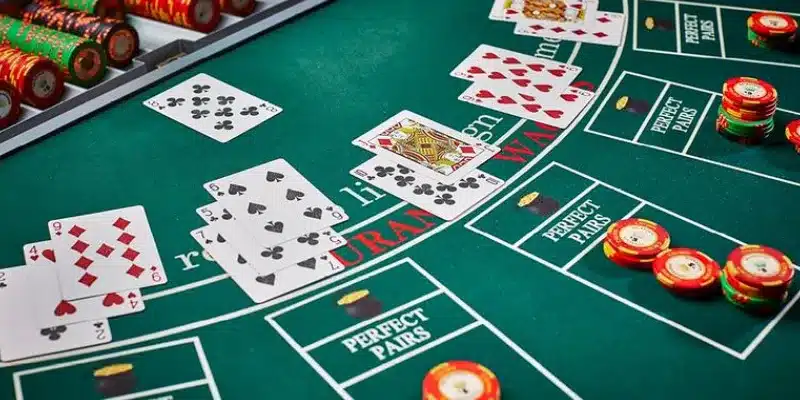 Luật chơi v&agrave; c&aacute;c thuật ngữ Baccarat